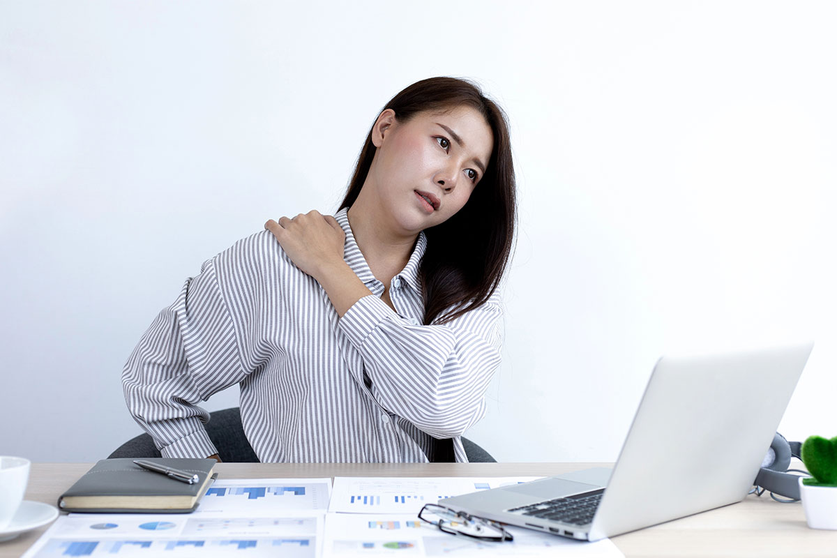 현대인의 고질병, ‘거북목 증후군’...치료법은 이렇습니다