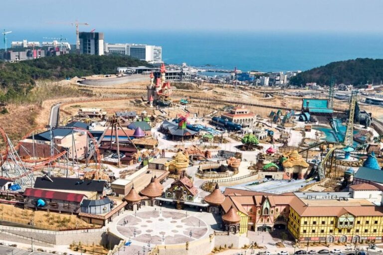 23년 기다린 부산 롯데월드…사람 없는 이유, 분명했습니다