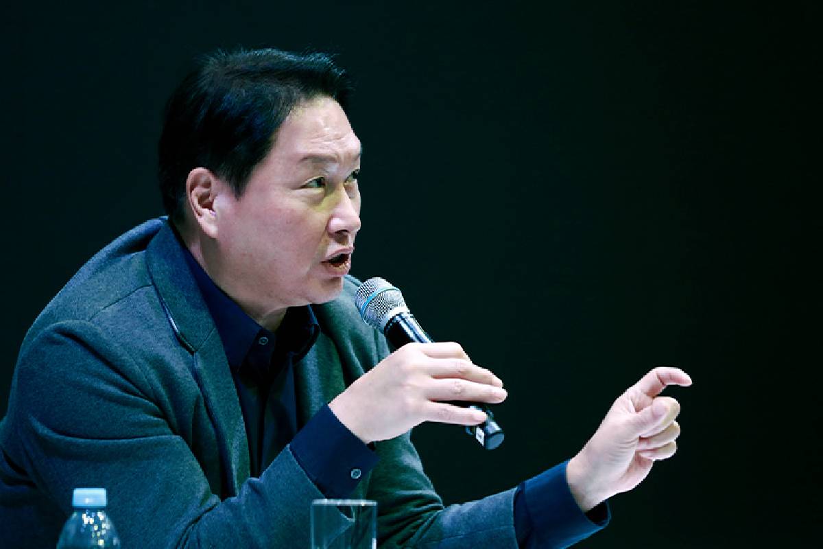 '300억' 최태원 회장 호재라는데...SK, '날벼락' 맞은 이유