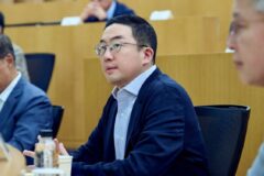 “회장님 돌려주세요”...재벌가 전통에 덤빈 여성의 정체
