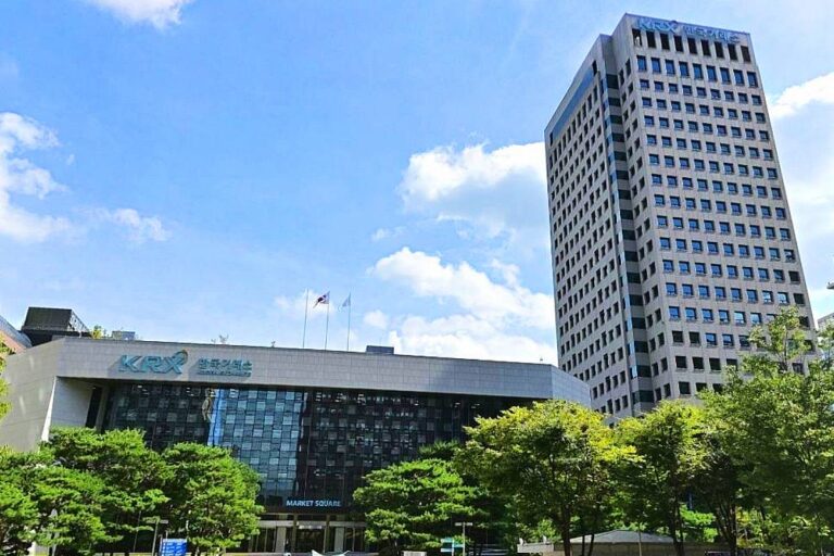 '투자 신' 전원주 2,900% 수익인데...거래소 '경고' 주식 정체는?