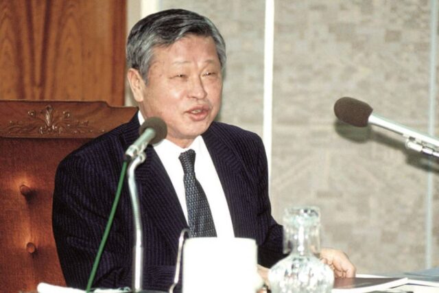 "우리보다 좋은 회사 가라"...돈 주며 해외 보낸 회장님의 실체